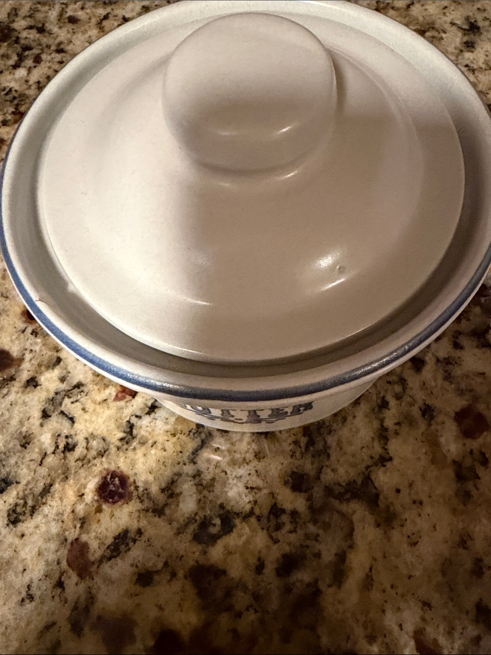 Pfaltzgraff USA Yorktown Stoneware Butter Tub - Picture 6 of 9